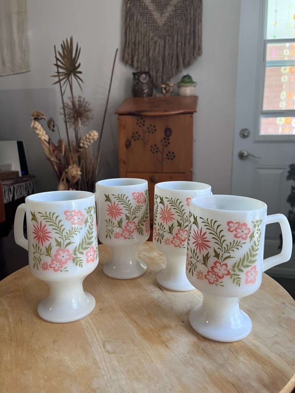 Set of 4 Vintage Anchor Hocking Fire-King Primrose Milk Glass Mugs